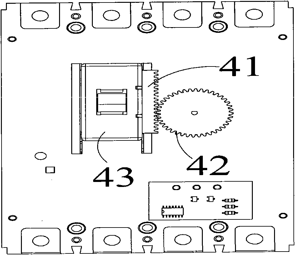 Built-in intelligent breaker with automatic switching function