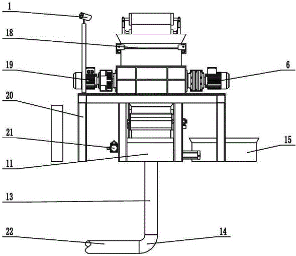 Treatment device for solid waste and household garbage pipeline to transport large ground pieces and control method of treatment device