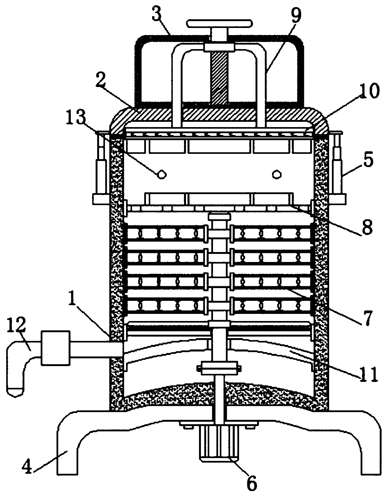 Household noodle soup raw material making device and method based on torque friction effect