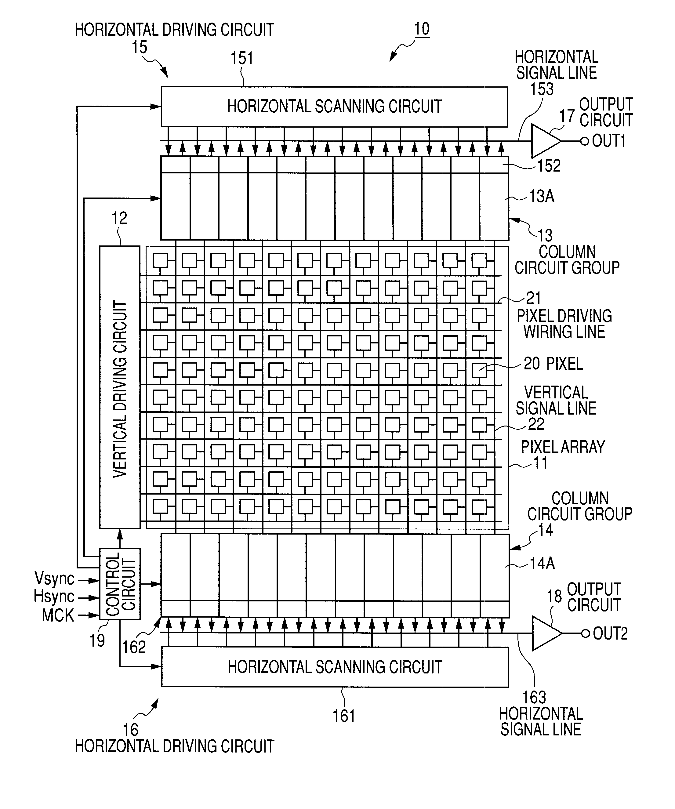 Physical quantity detecting device, method of driving the physical quantity detecting device and imaging apparatus