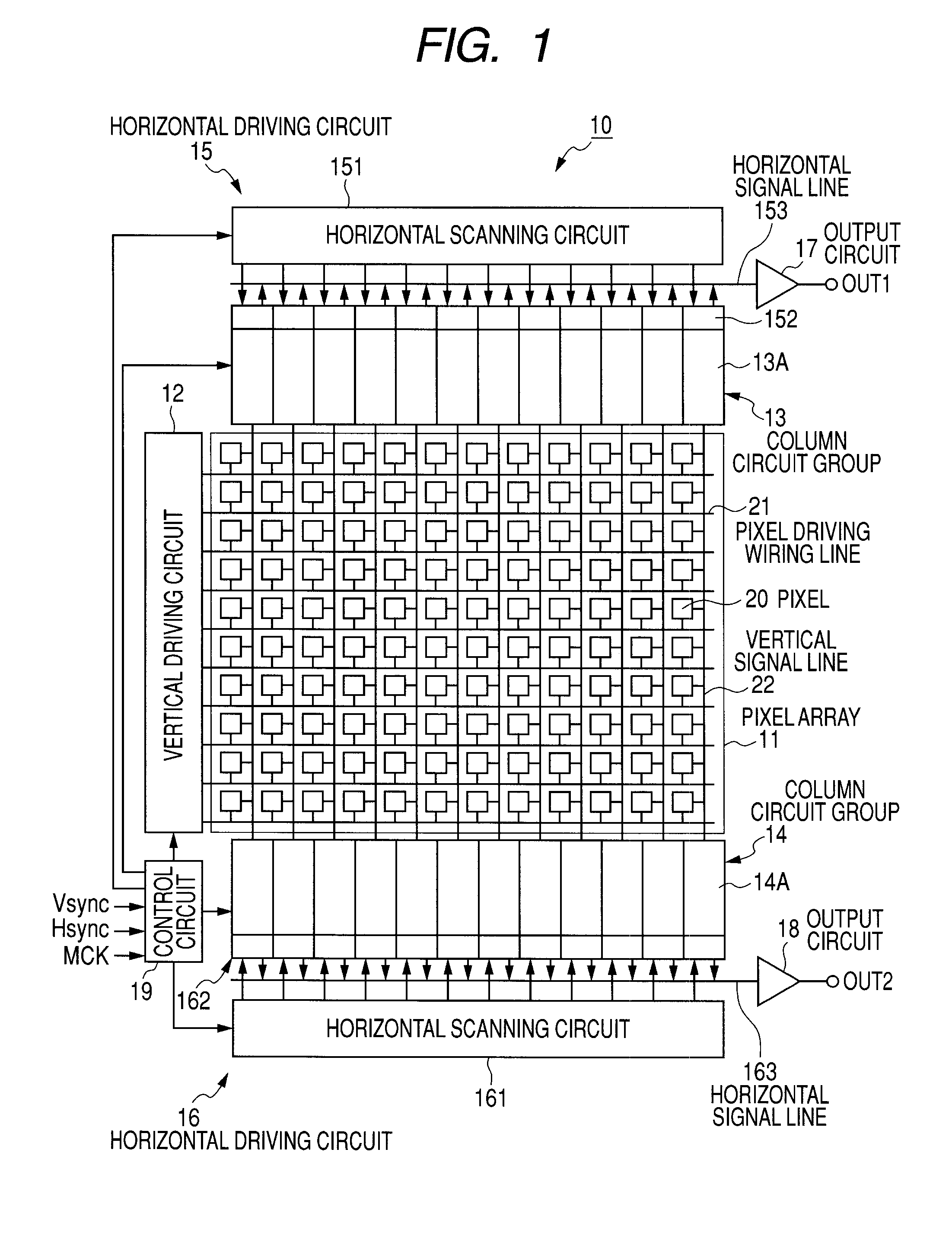 Physical quantity detecting device, method of driving the physical quantity detecting device and imaging apparatus