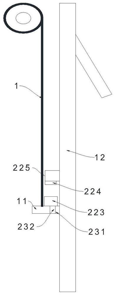 Device installed on window and used for reducing swing noise of curtain