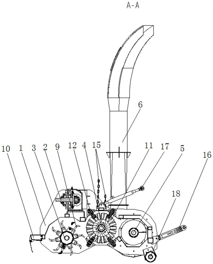 Straw pickup device and bundling machine using same