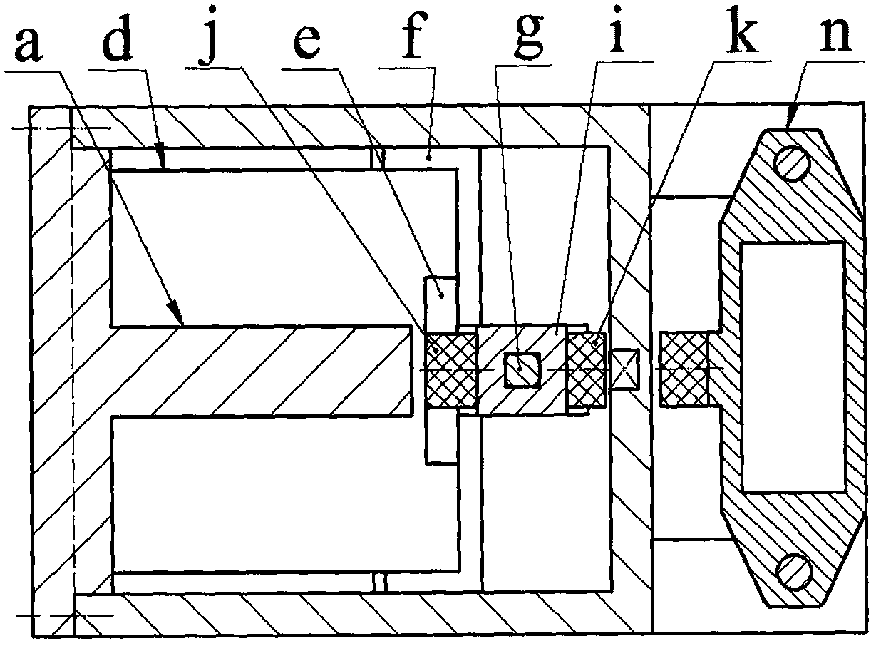 Magnetic-coupling step-by-step excitation water flow generator