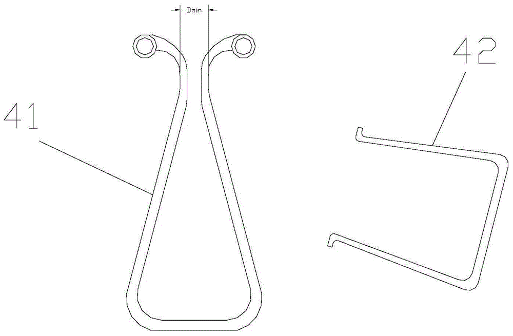 Distributing mechanism for clamp assembly device