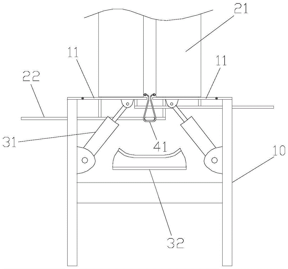 Distributing mechanism for clamp assembly device