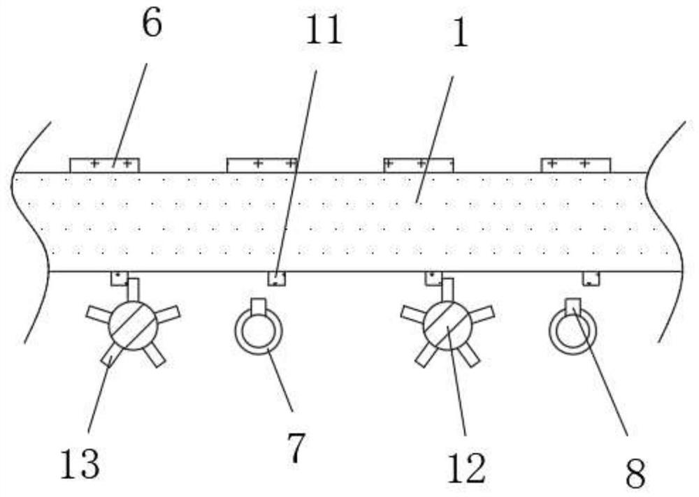 Oil application device for machining water heating hardware