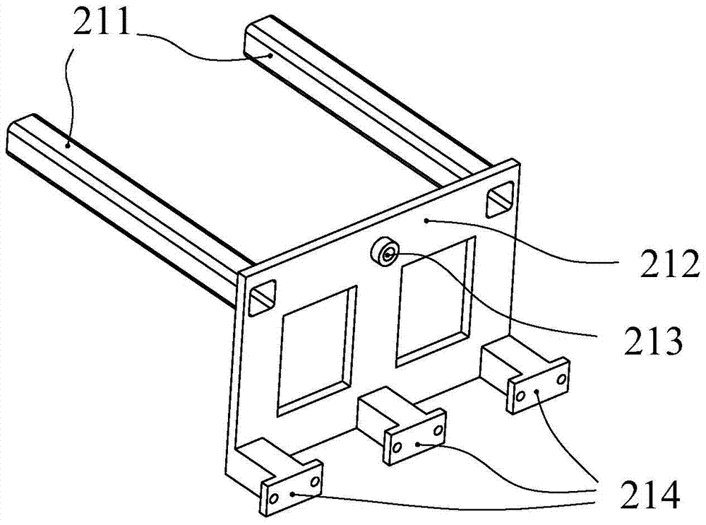 Width-adjustable mobile platform and robot with same