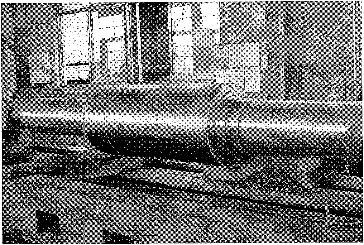 High-speed steel composite roller and casting method thereof