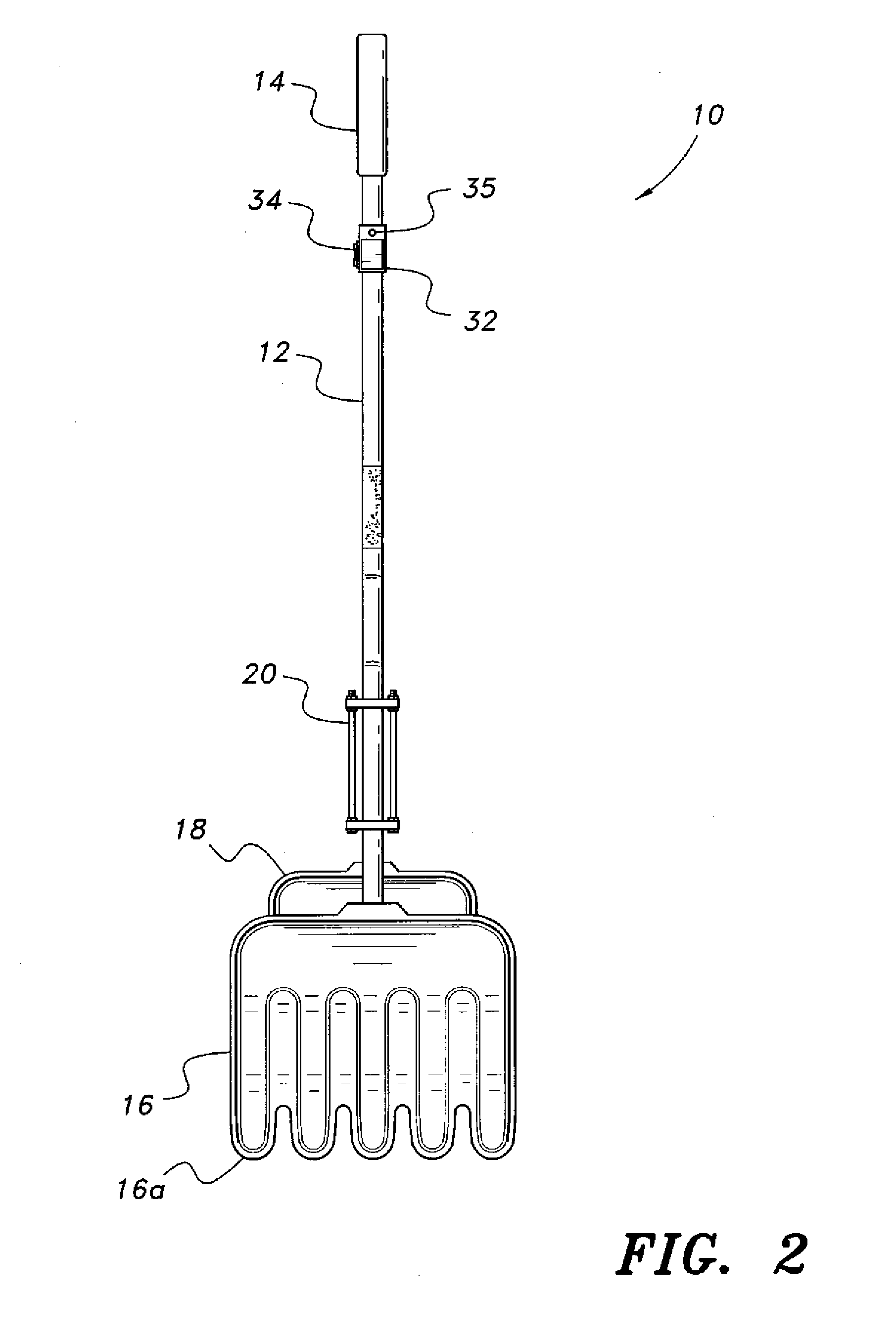 Heated snow shovel