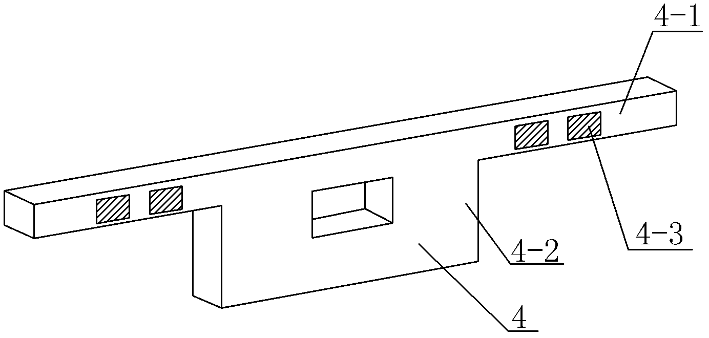 Safe force-coupling-free six-dimensional force sensor