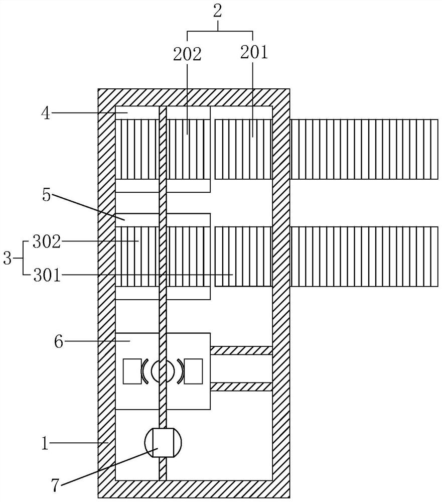 Automatic feeding system for solid waste treatment