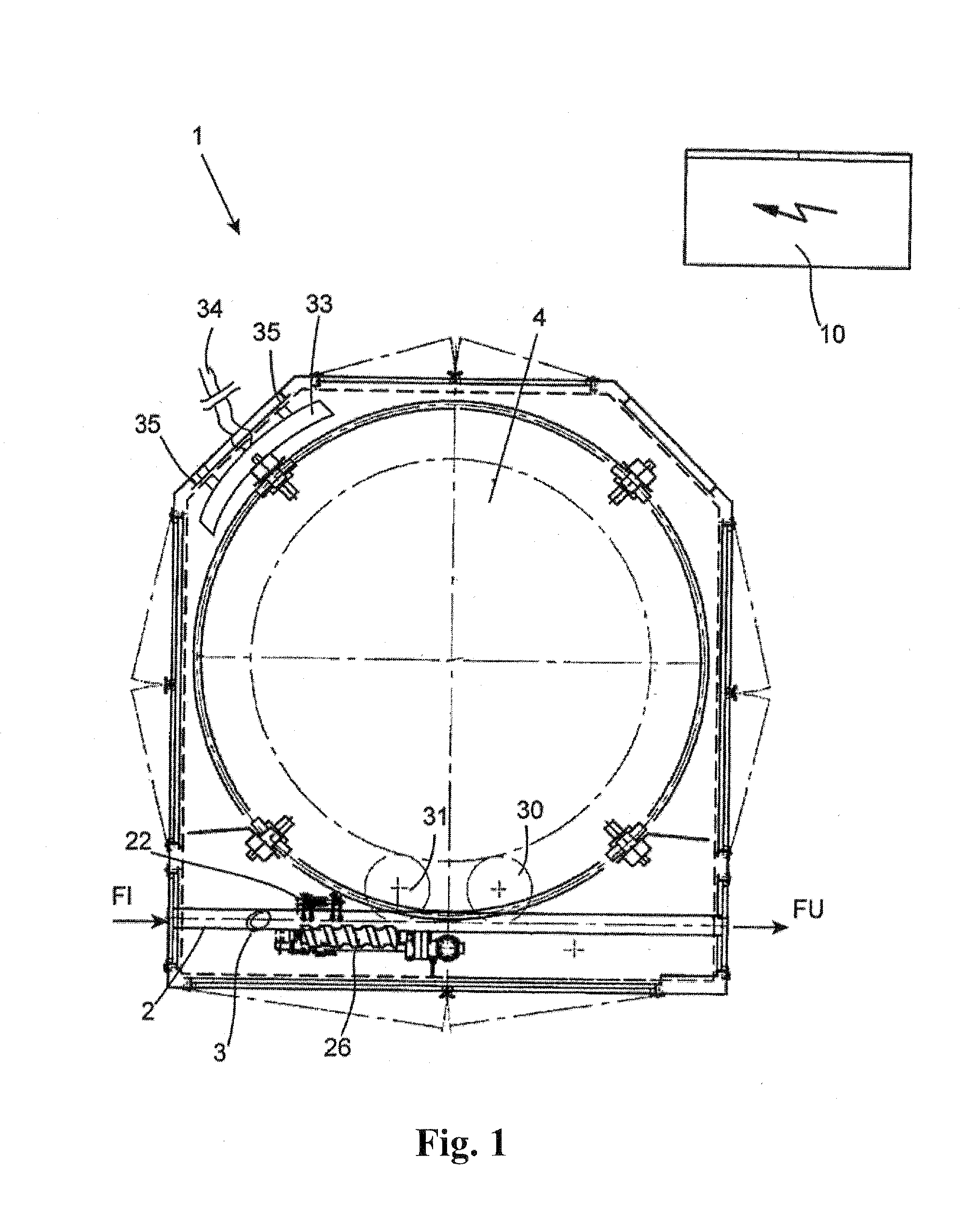 Rotary filling machine for filling containers with liquids