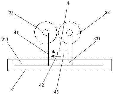 Tension-adjusting type shrink film heating mechanism