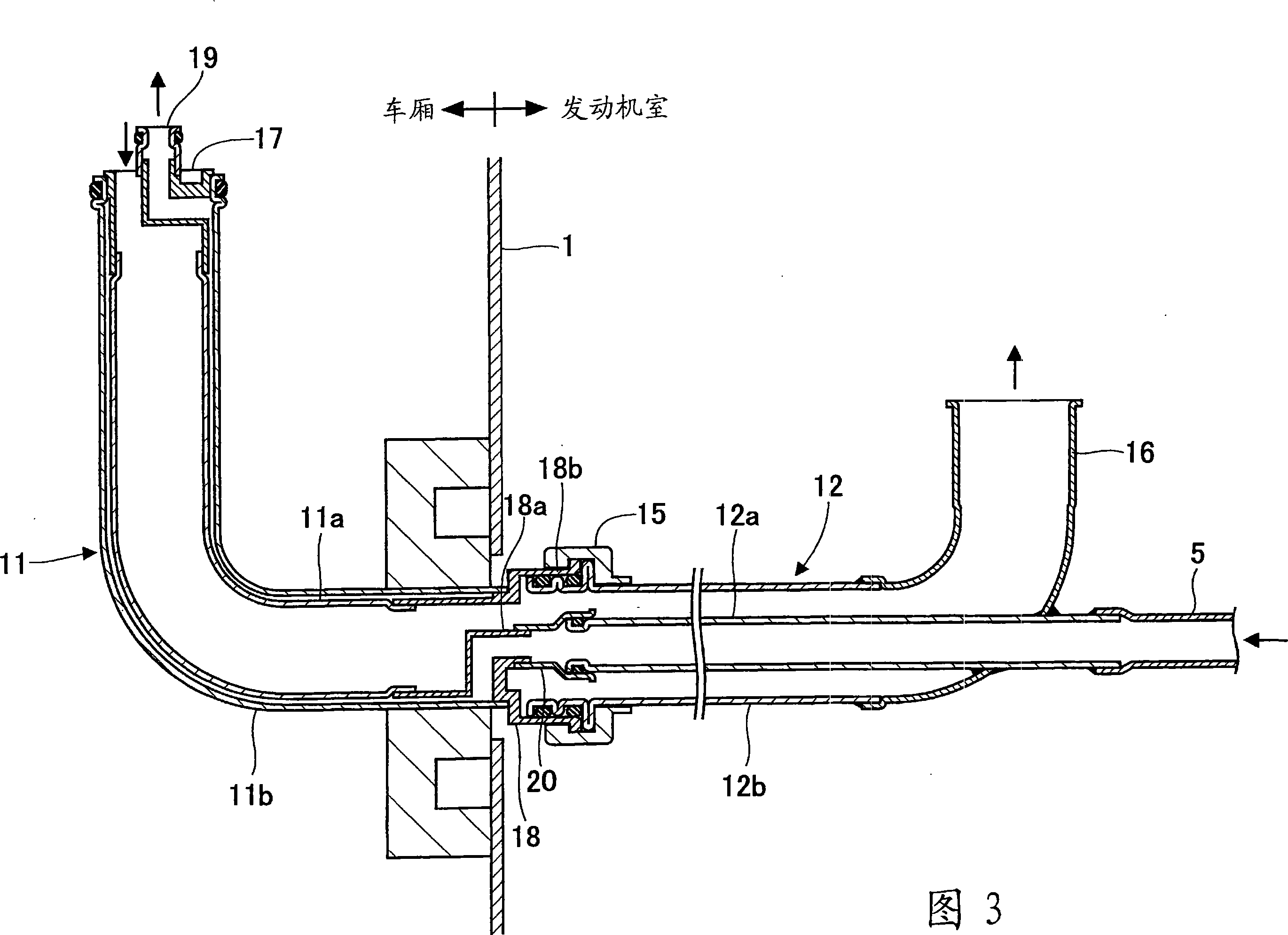 Internal heat exchanger for automotive air conditioner