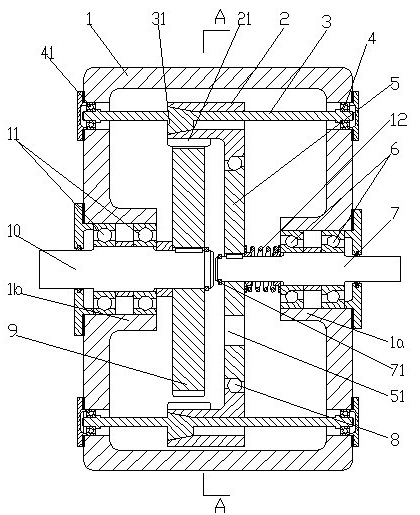 Constrained speed reducer with small teeth difference