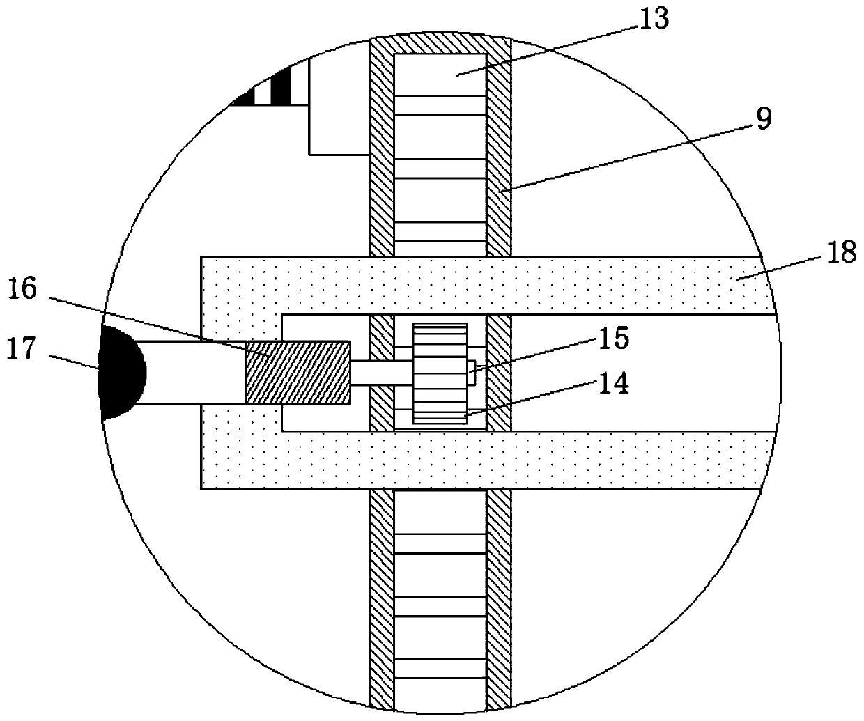 Plastic bottle mark removing and recycling device based on thermal expansion principle