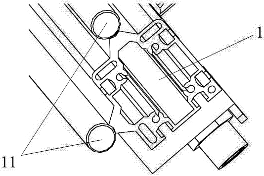 Corridor elevator with driving mechanism