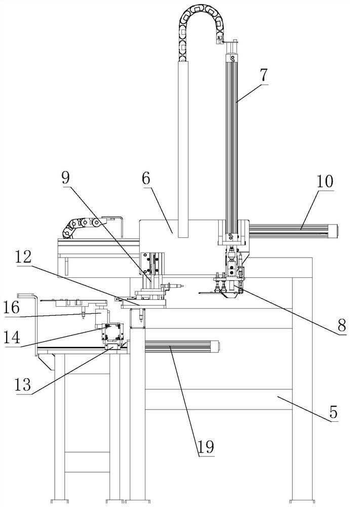 Foot bottom plate riveting machine compatible with different foot bottom plates