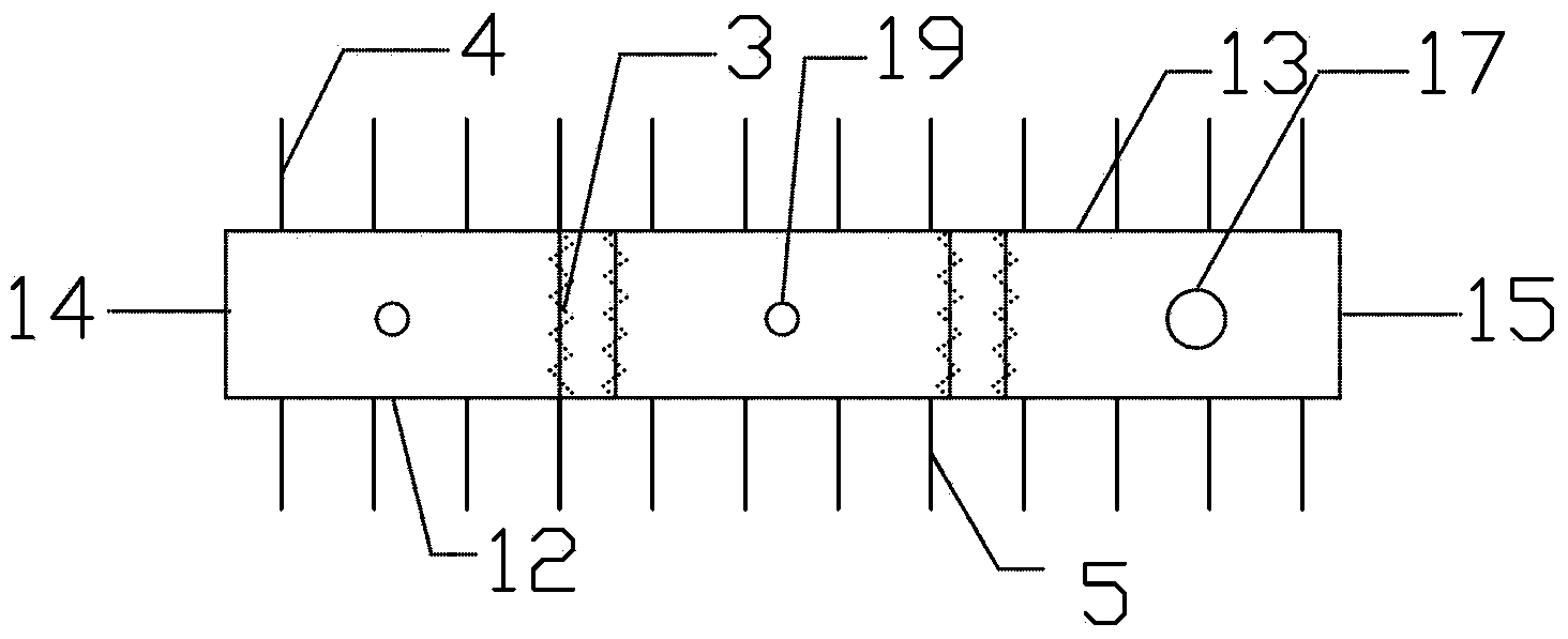 Heat exchanging device based on phase-change heat storage material and packaging method thereof