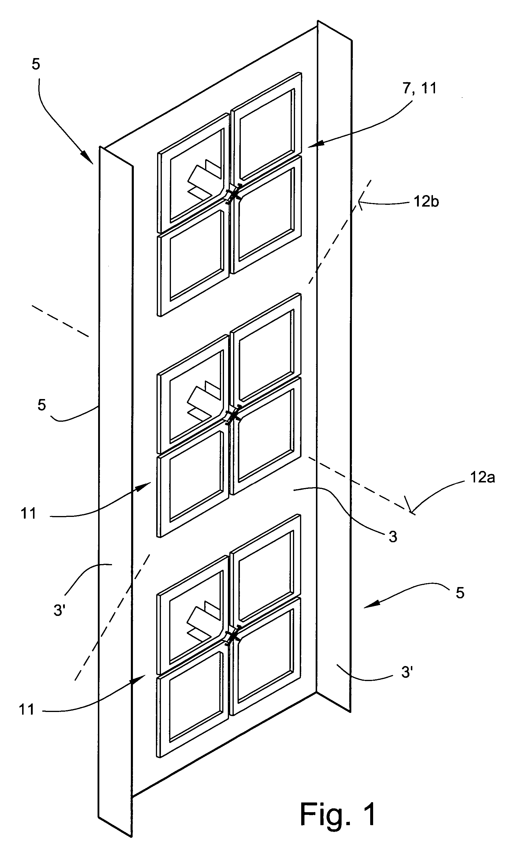 Antenna having at least one dipole or an antenna element arrangement similar to a dipole