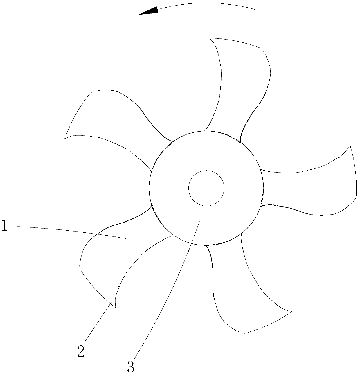 Loss-reducing fan blade with bent blade tip and processing method thereof