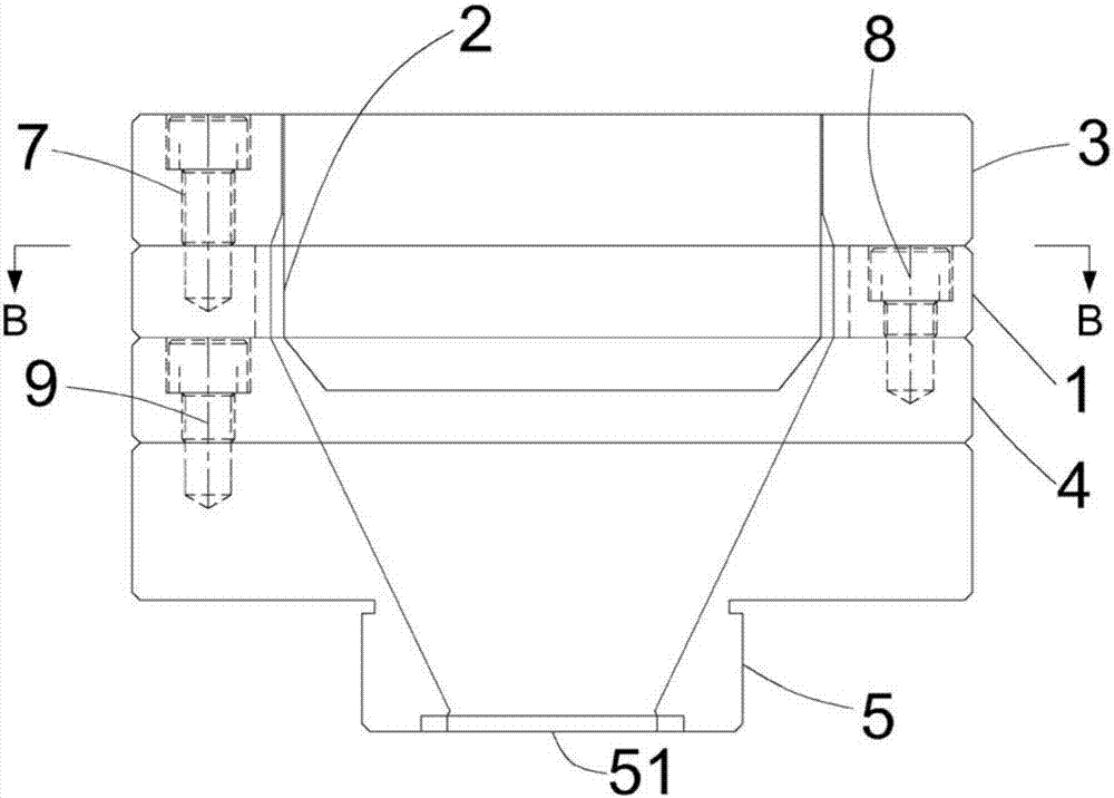 Extruding die with novel mandrel fixing structure