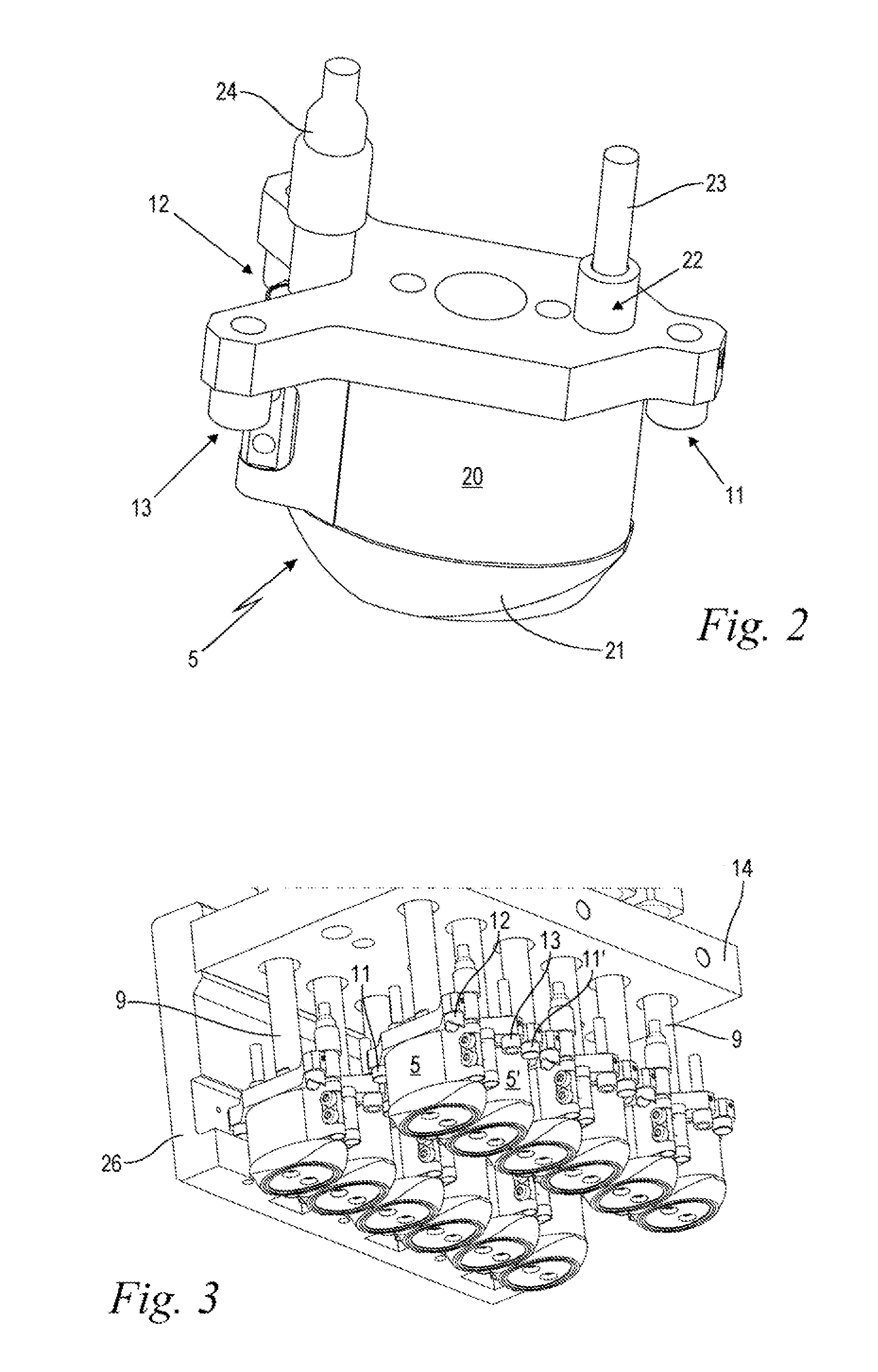 Sealing Device and Method for Sealing a Container Bowl with a Heat Sealing Film