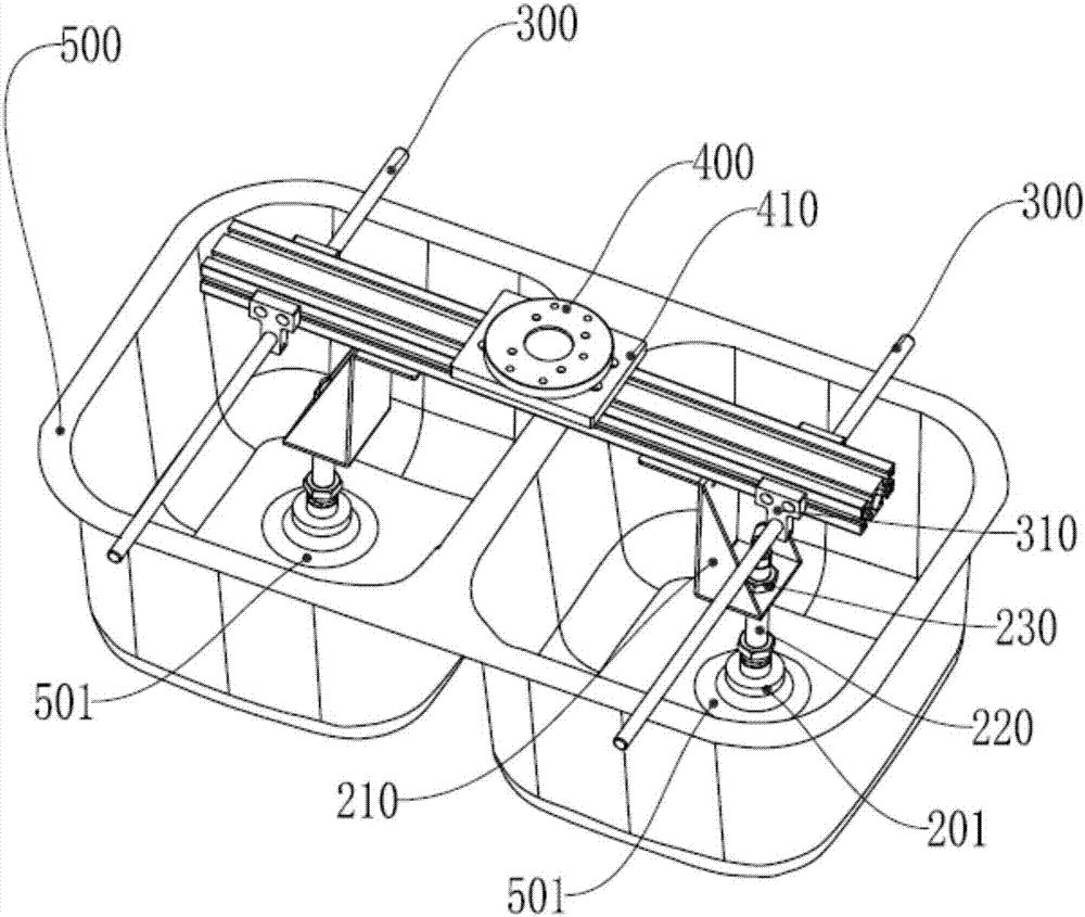 Water tank feeding and discharging clamp and method for machining water tank with same