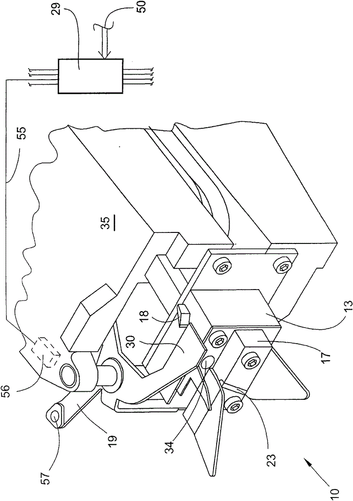 Method for calibrating the pivoting path of a yarn regulator and a yarn piecing device