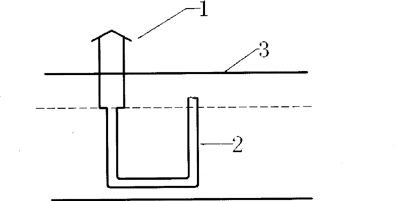 Solid matter self-guiding intermittent exhausting and upper drainage water pipe anti-freezing solar water heater