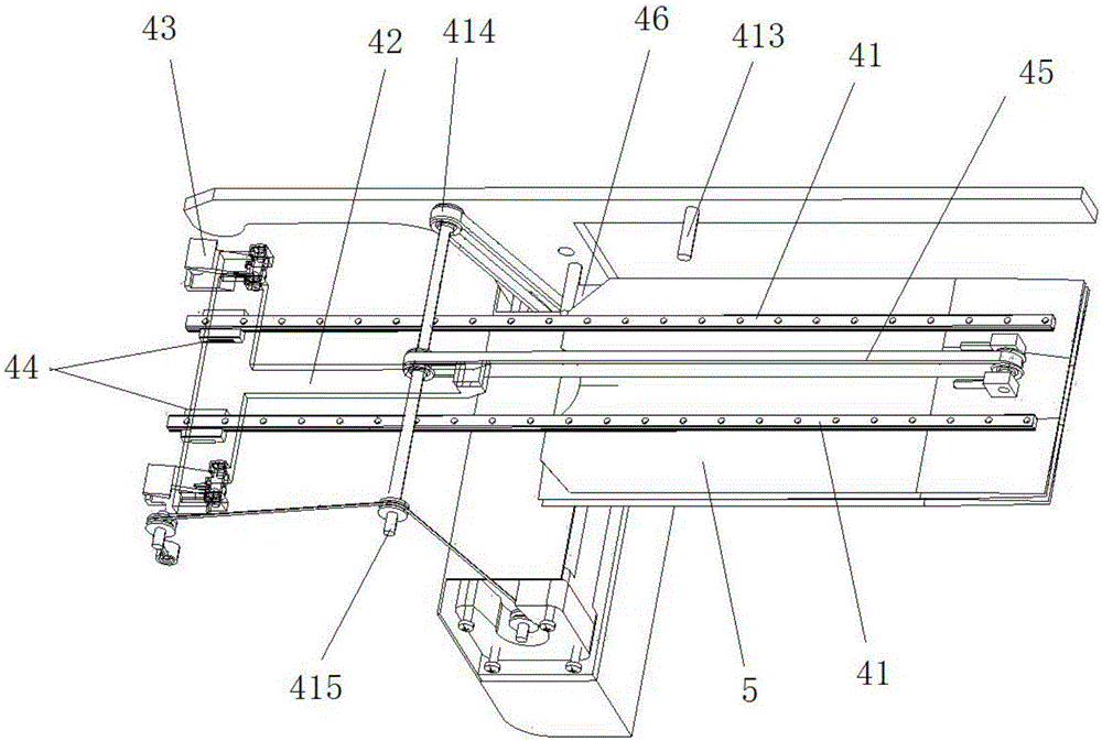 Novel bag catching and conveying mechanism of bagging machine