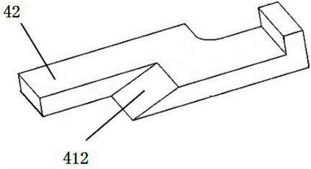 Novel bag catching and conveying mechanism of bagging machine