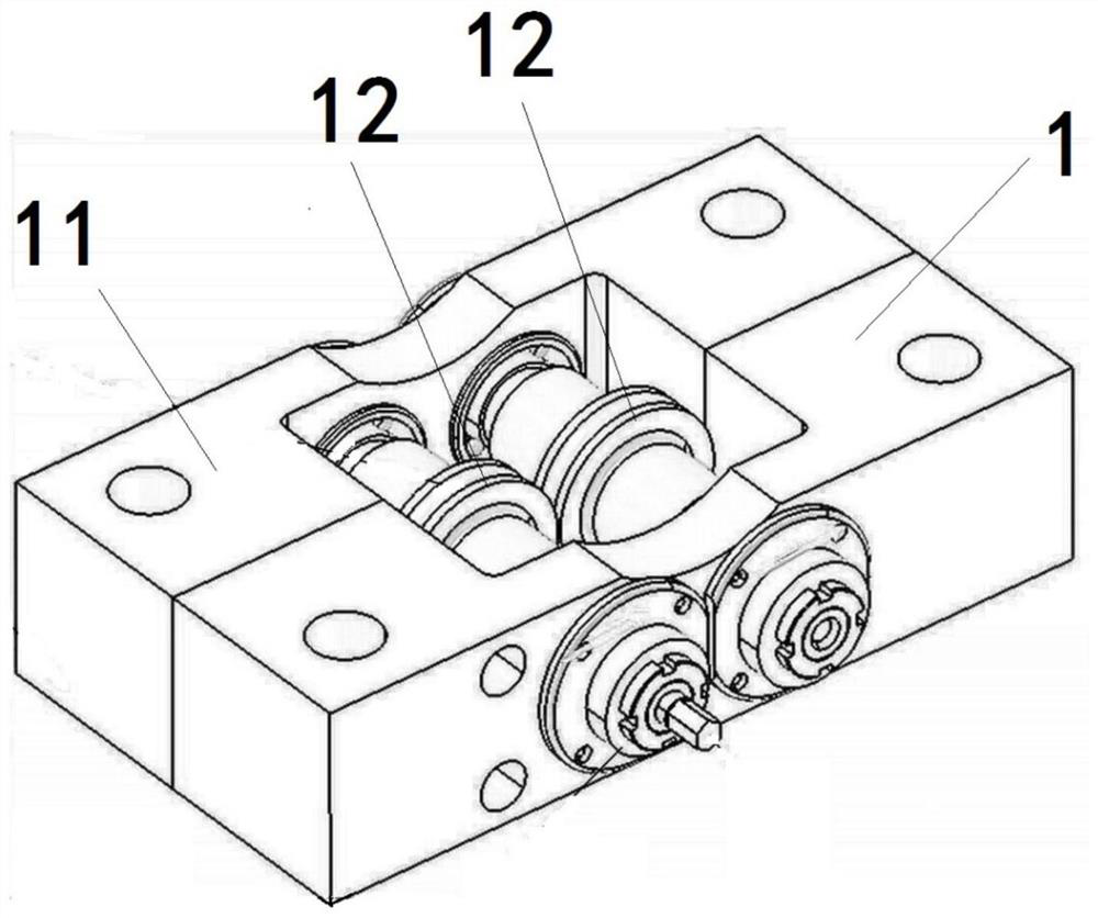 Bearing rolling body rolling friction force measuring system and loading device thereof