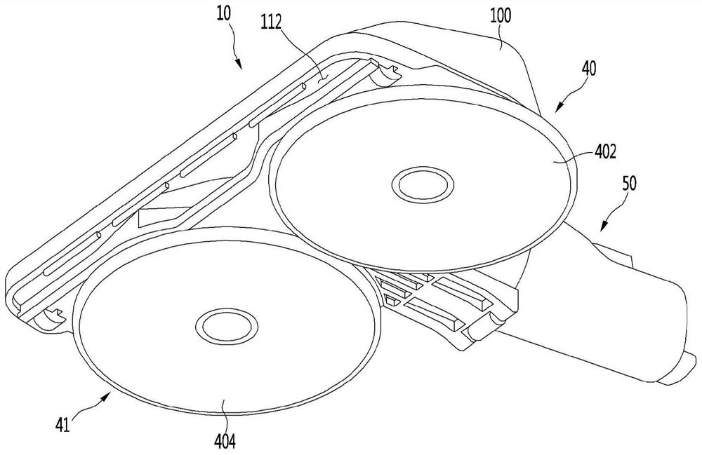 Nozzle of cleaner and method for controlling same