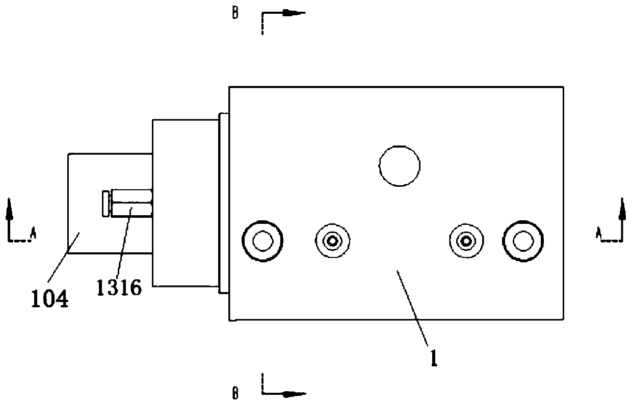 Roll changing head for tape material, roll changing driving assembly for tape material, and roll changing mechanism