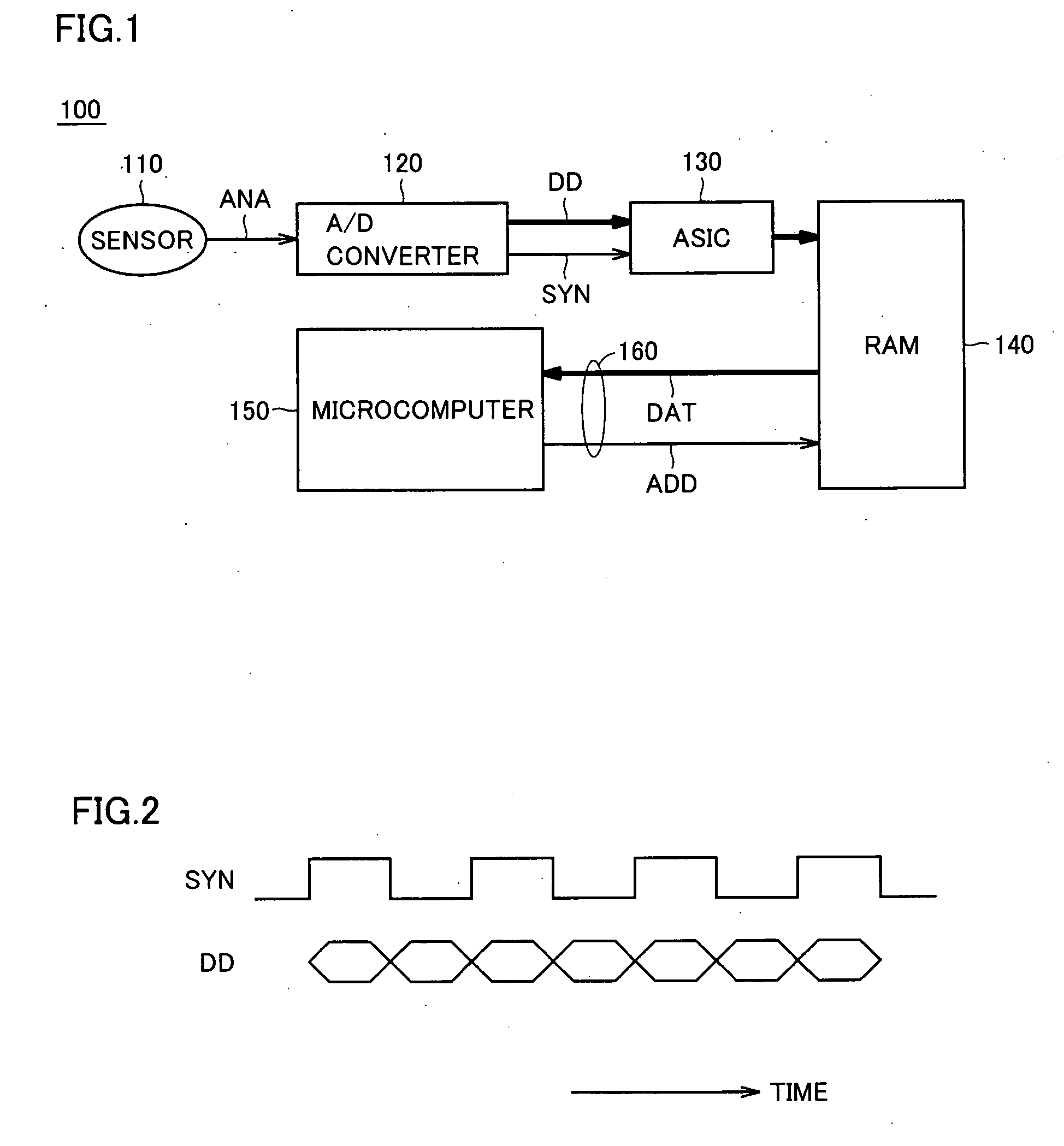 Microcomputer minimizing influence of bus contention