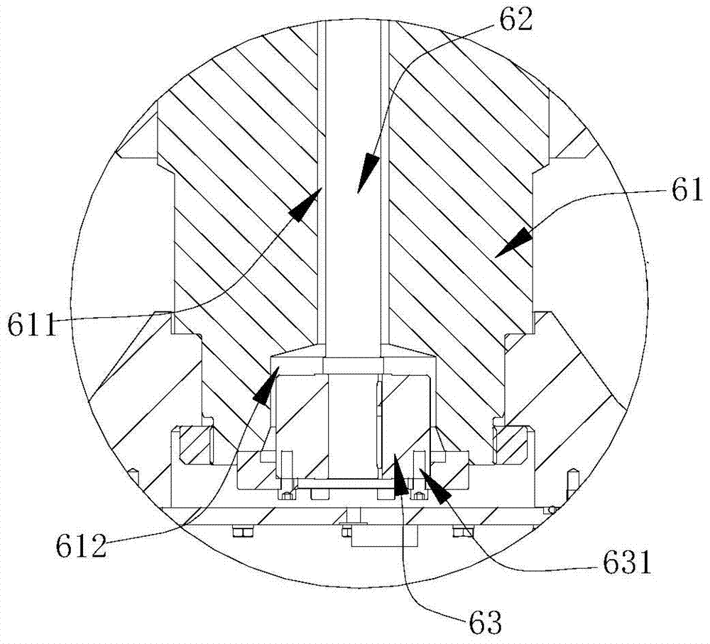 A multi-cylinder rolling bearing hydraulic cone crusher