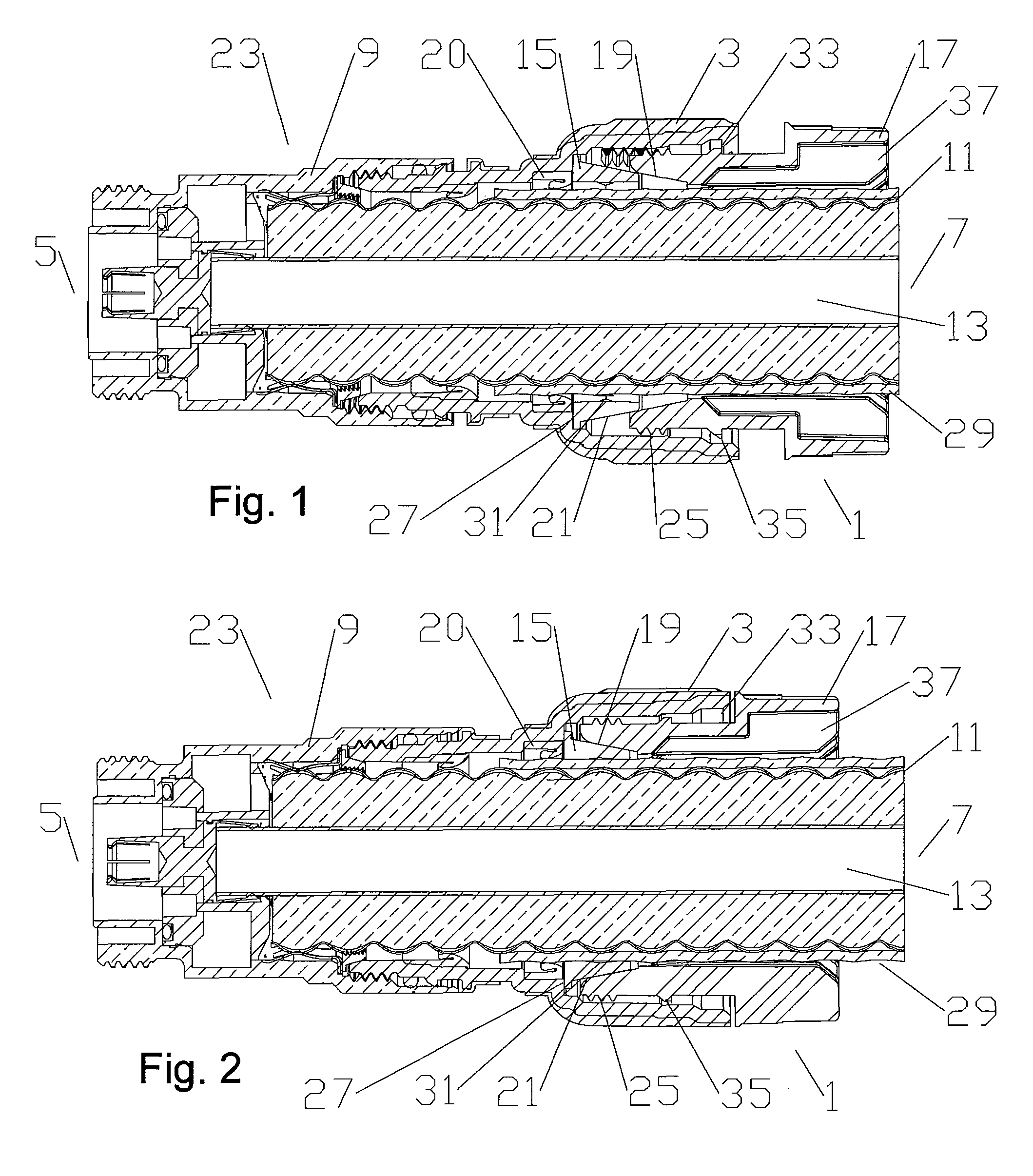 Connector stabilizing coupling body assembly