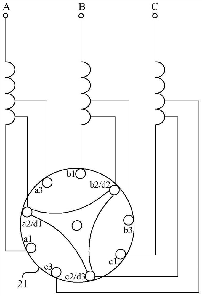 Voltage regulating transformer and voltage regulating method thereof