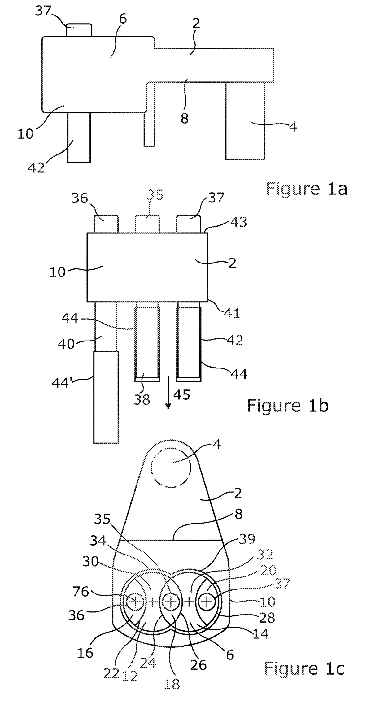 Apparatus and method for the weaving or interweaving of elongate members to form braids or plaits