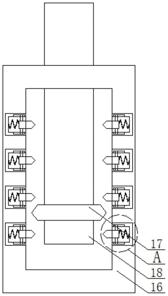 A voice data transmission device in a smart microphone and a transmission method thereof