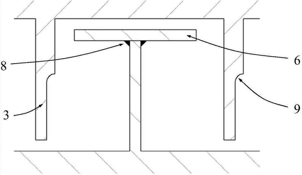 T-shaped staggered-type labyrinth seal capable of eliminating rotor exciting force