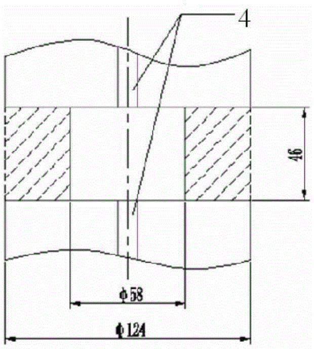 Control rod drive wire displacement compensation device, forming mold and forming method of control rod drive wire displacement compensation device