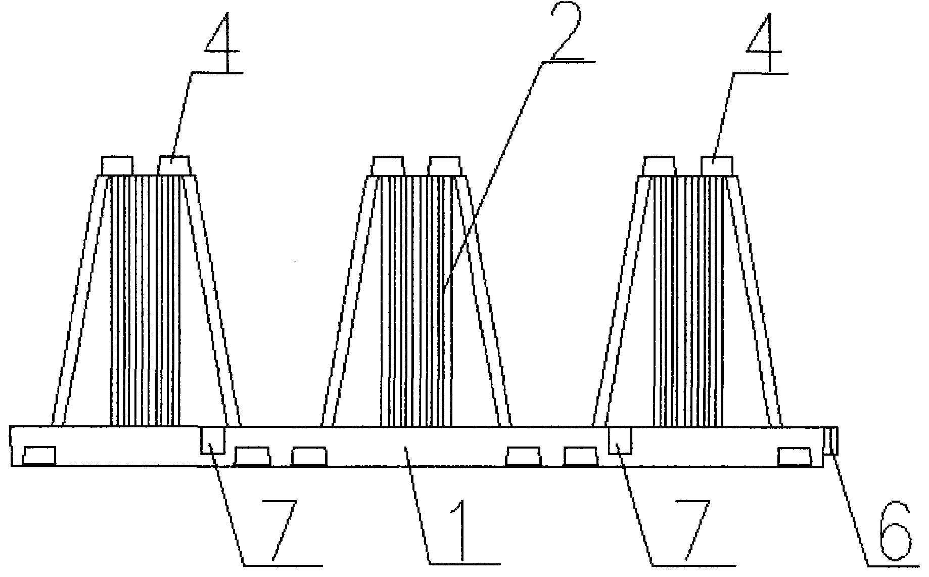 Multipurpose integrated plastic supporting module and splicing structure thereof