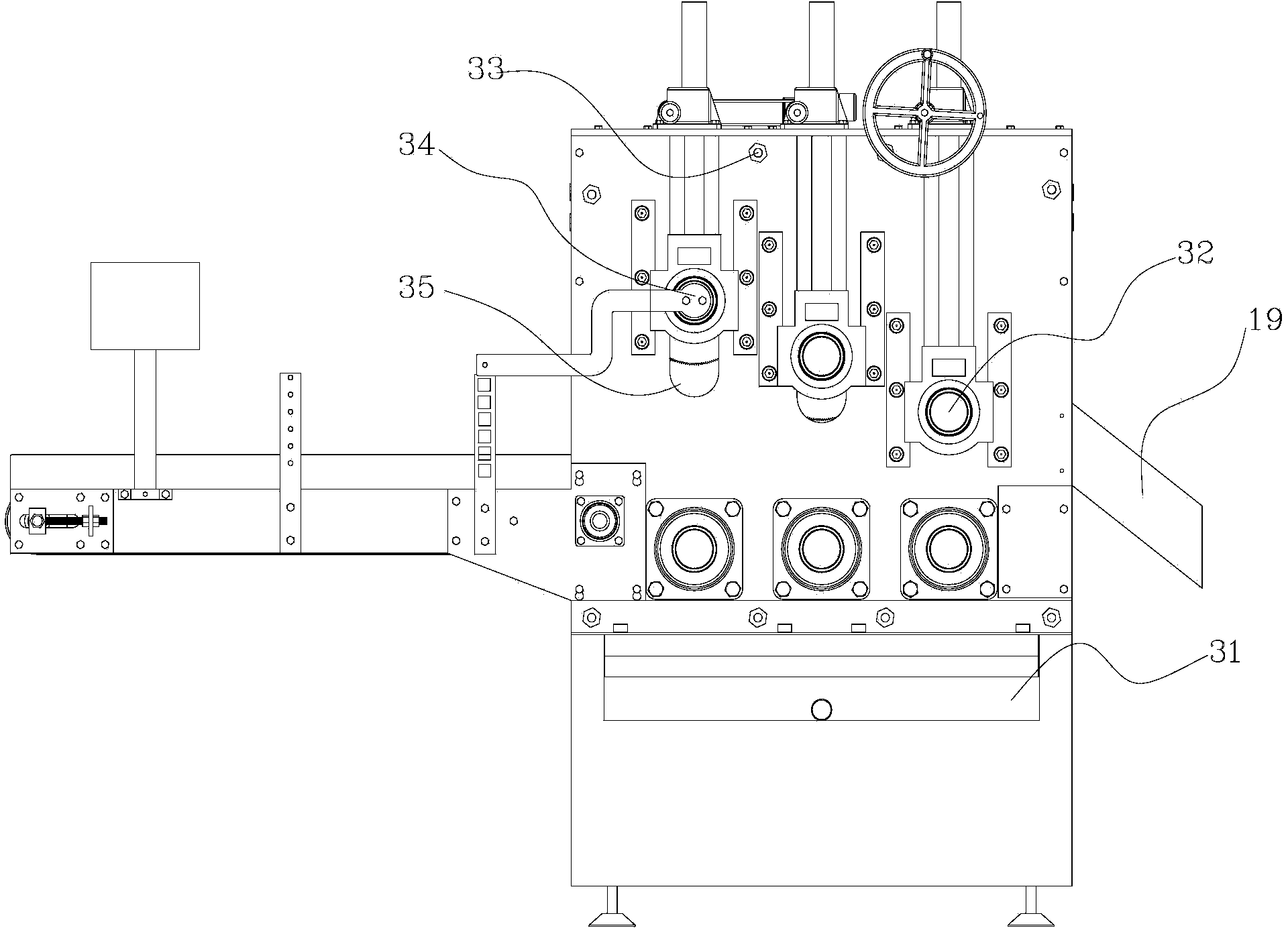 Automatically adjusted press roll type banana stalk presser