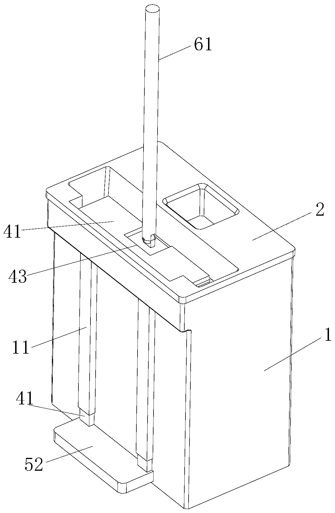 Water squeezing device of foam cotton head mop