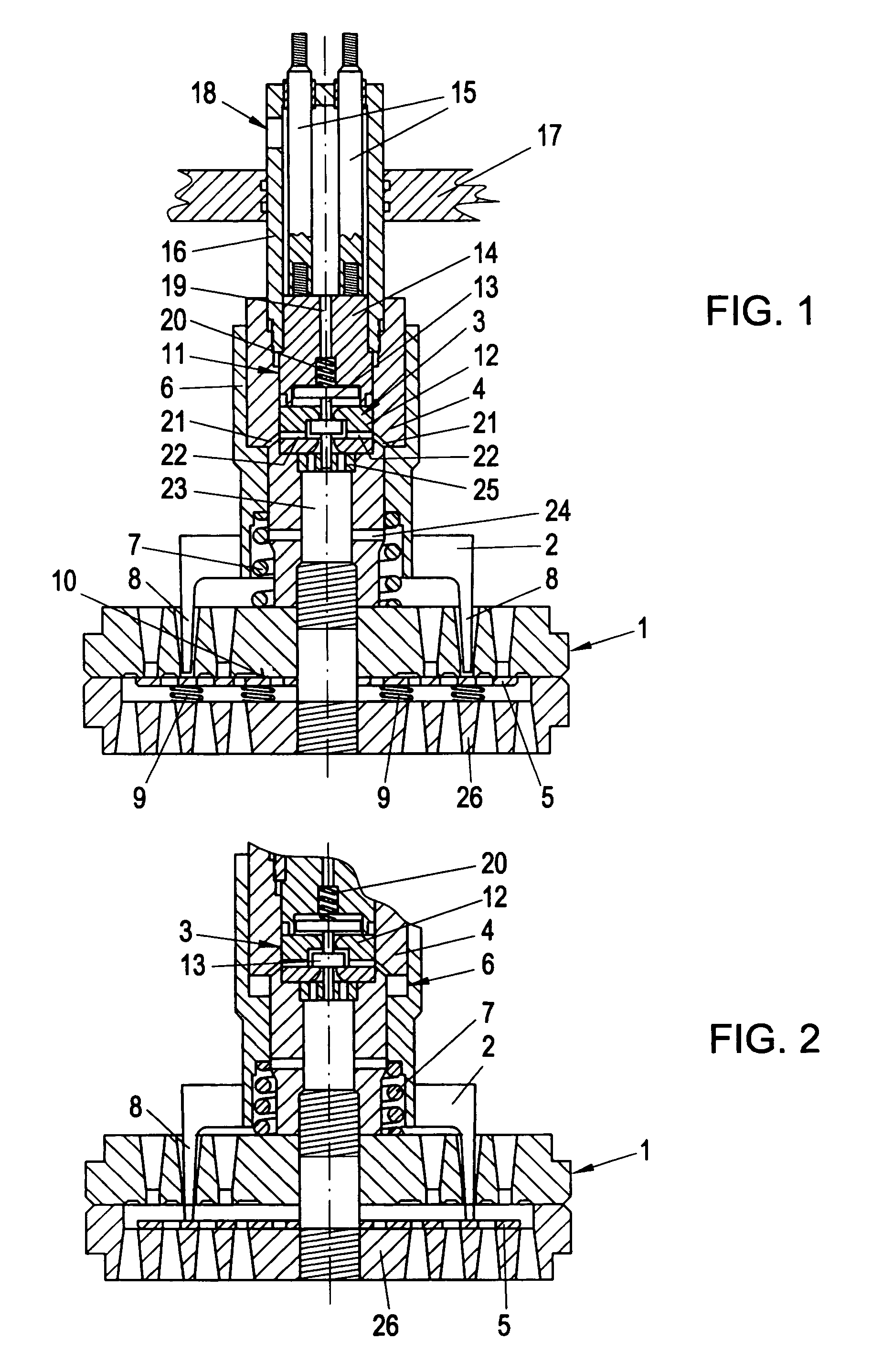 Method of stepless capacity control of a reciprocating piston compressor and piston compressor with such control