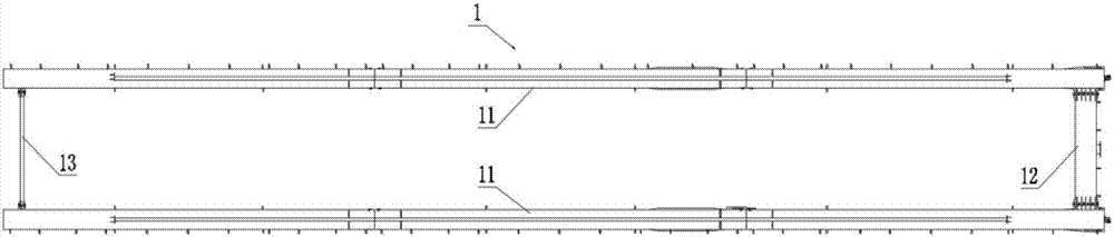 Outrigger-lifting type bridge deck erecting machine and bridge deck erecting method