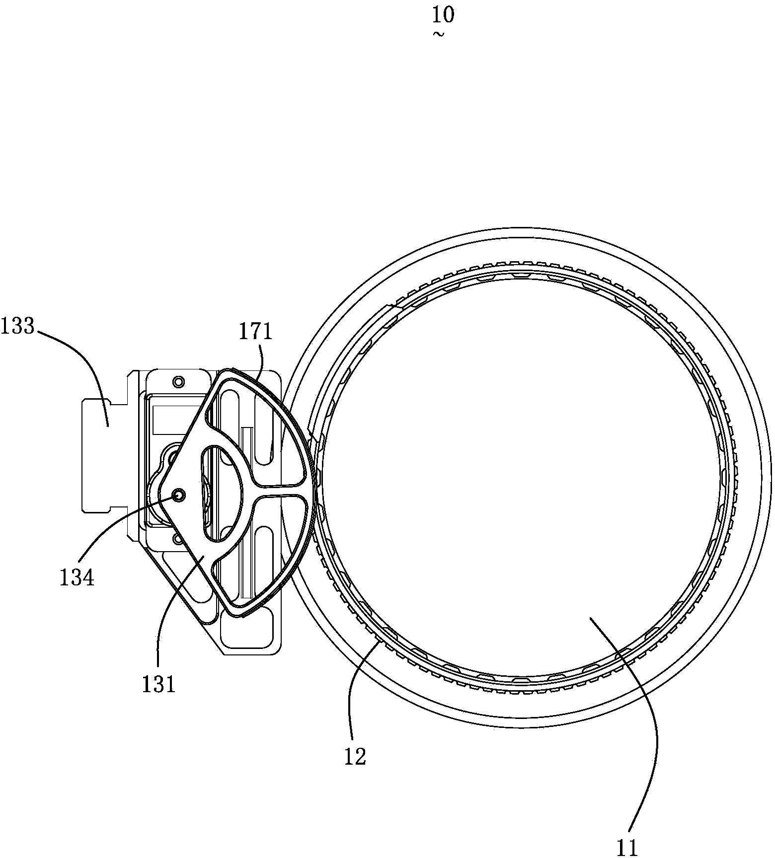 Focusing device, shooting device and air vehicle